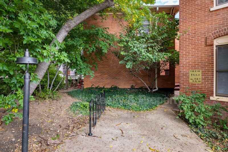 1237 Elder Ave #6 - Photo 6 of 26