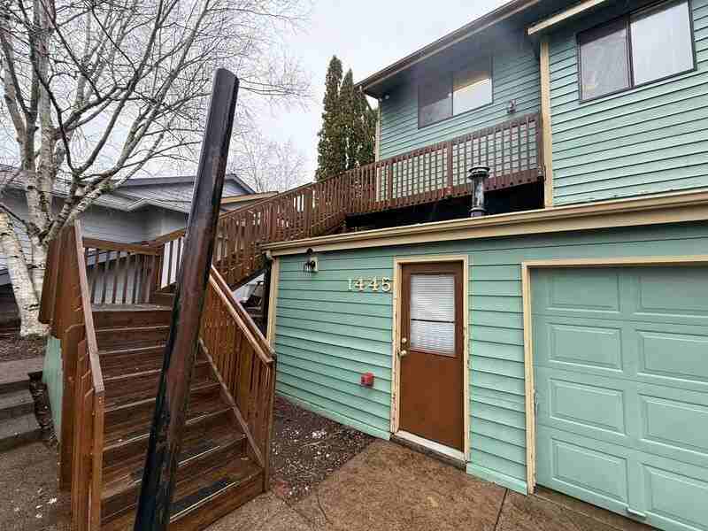 1445 Woodside Ct Se - Photo 2 of 23