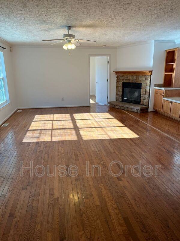 40 Wildwood Park - Photo 2 of 18
