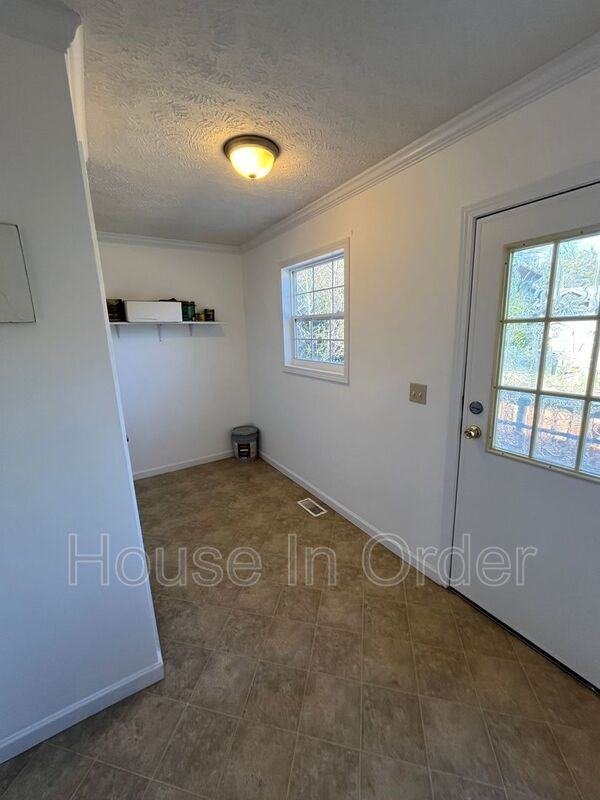 40 Wildwood Park - Photo 7 of 18