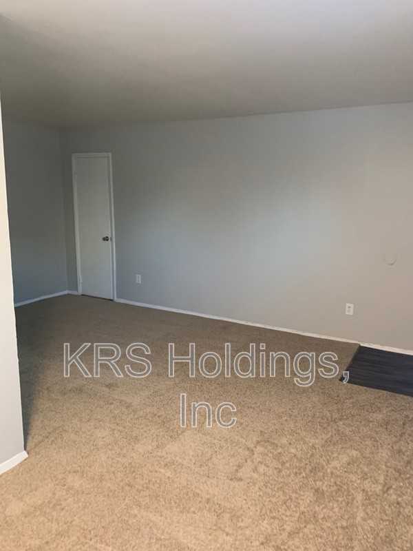 1211 Nelson St #A - Photo 2 of 13