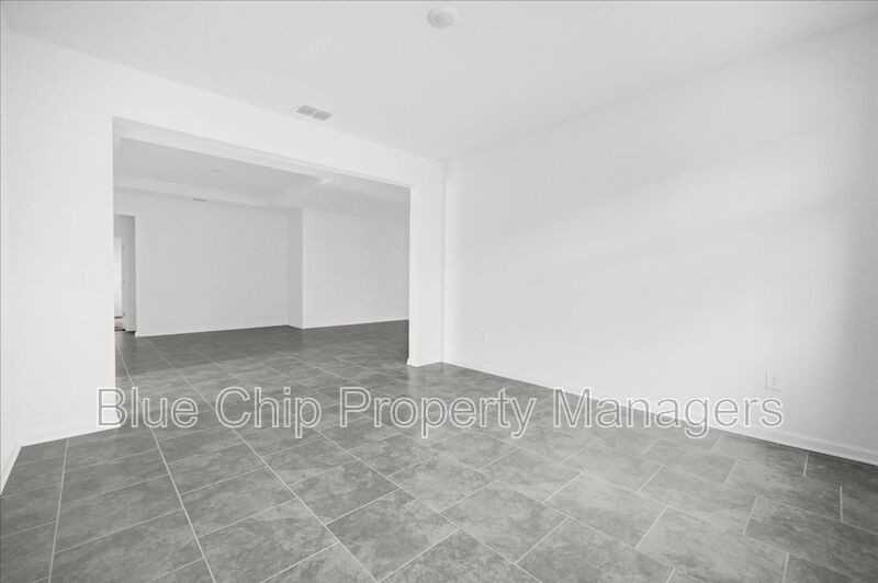 2011 Treetop Branch Way - Photo 7 of 31