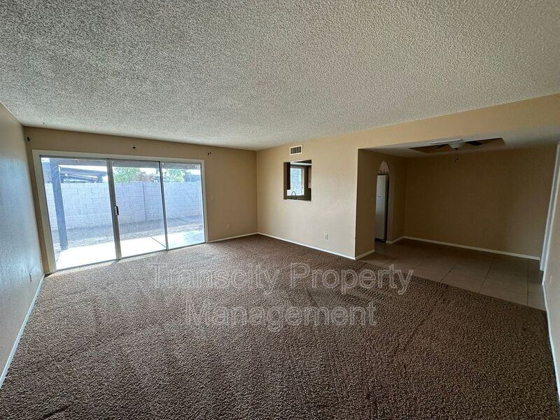 743 W Fordham Dr - Photo 7 of 10