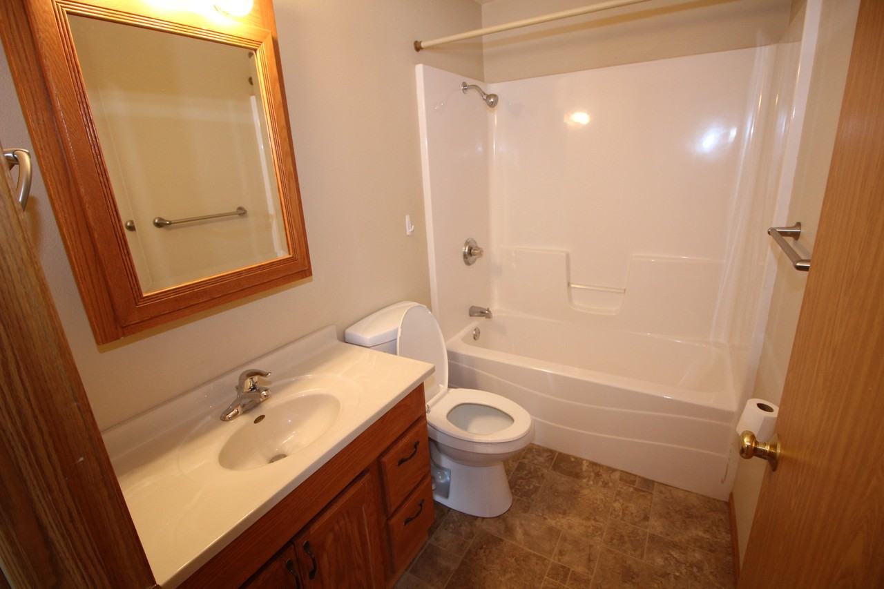 1918 2nd Ave Nw - Photo 5 of 13