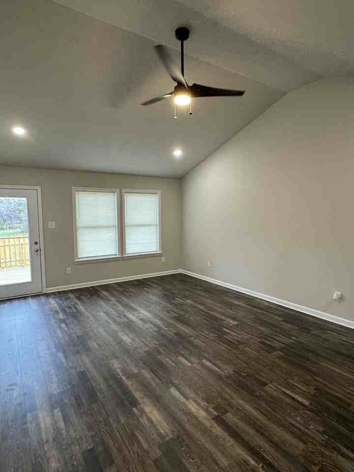 18 Edward Dr - Photo 2 of 30