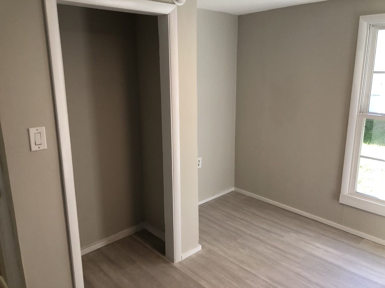 1307 Saluda Rd #9 - Photo 2 of 8