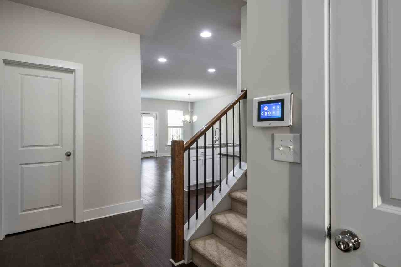 1330 Heights Park Dr Se - Photo 3 of 40