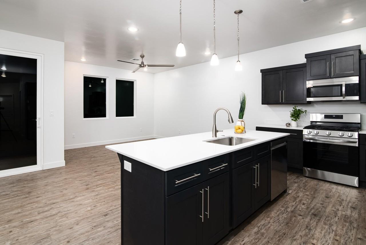 1055 W Province Way #115 - Photo 3 of 27