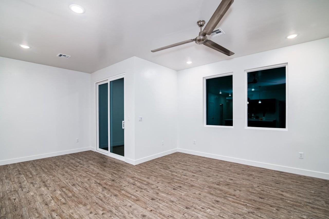 1055 W Province Way #115 - Photo 4 of 27