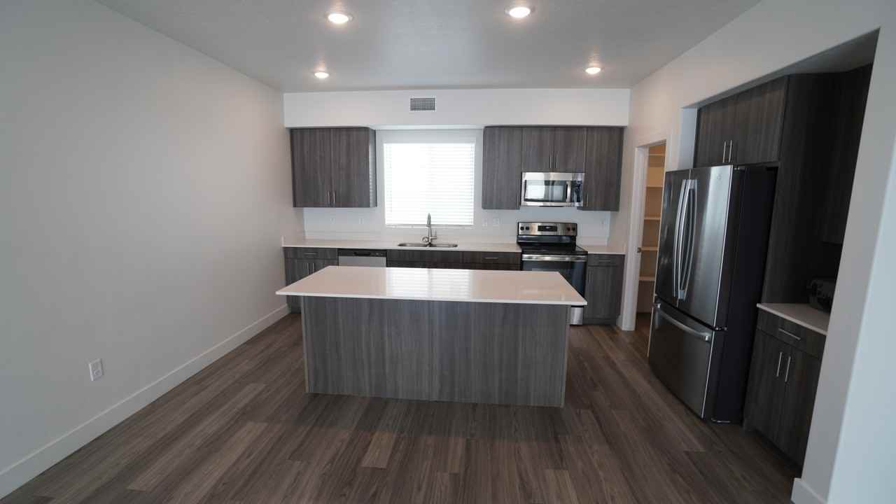 2355 W Jenna - Photo 7 of 40