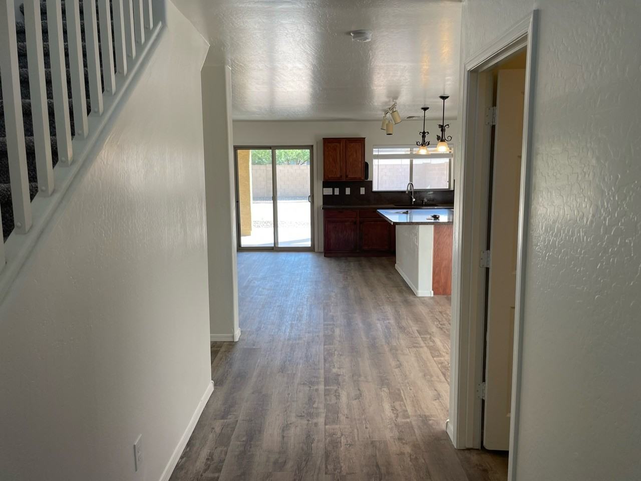 11821 W Hopi St - Photo 6 of 48