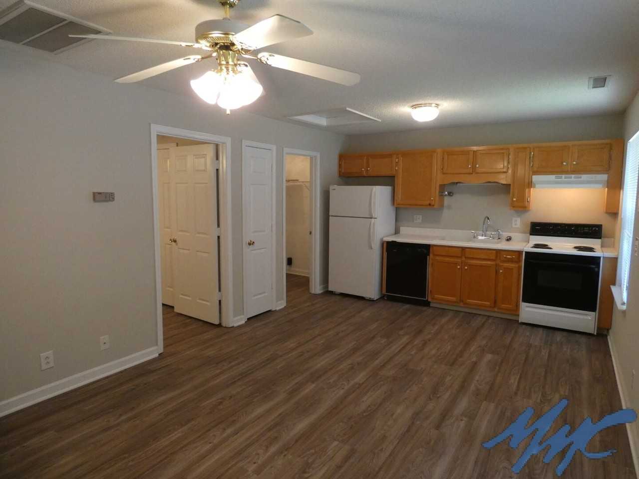 736 Greenland Dr - Photo 5 of 12