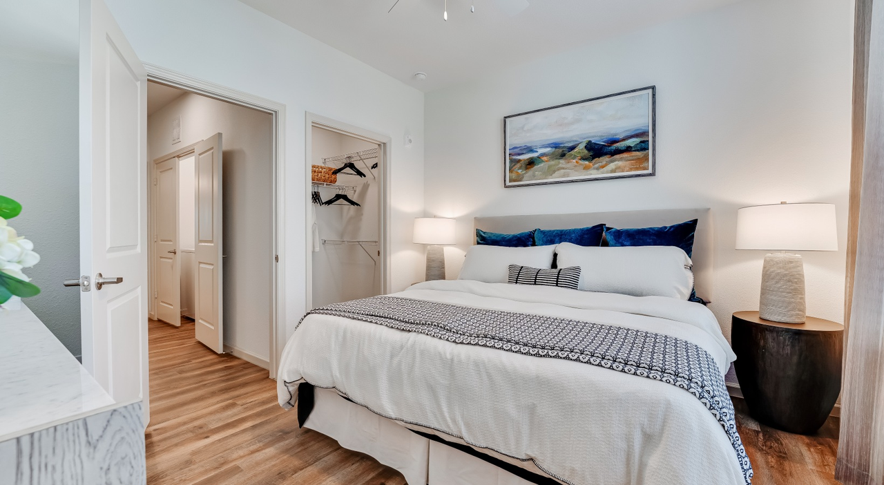 Meridian City South - Photo 4 of 5