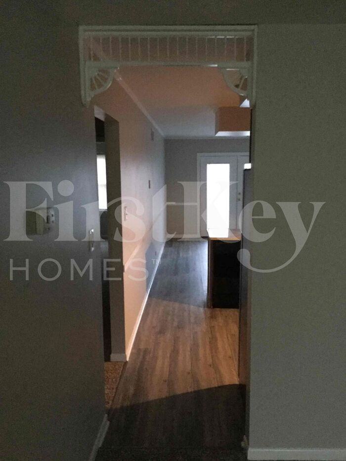 20137 Sequoia Ave - Photo 3 of 25