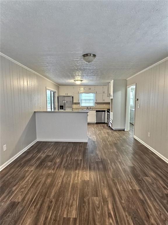 1822 Hallmark Dr - Photo 2 of 13