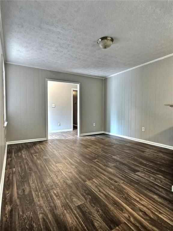 1822 Hallmark Dr - Photo 3 of 13