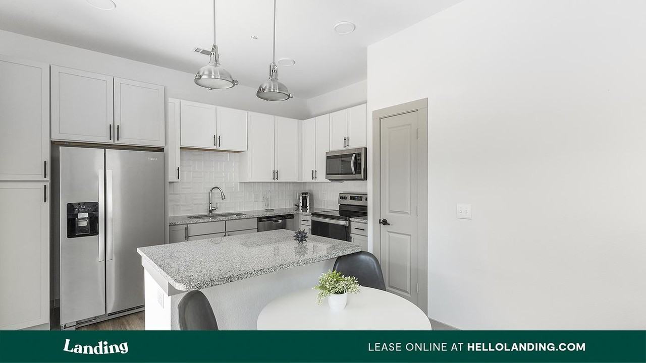 8220 Horseman Rd - Photo 6 of 50