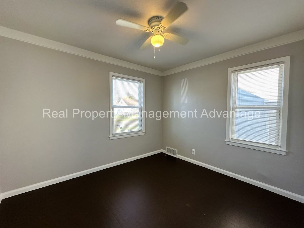 21012 Beechwood Ave - Photo 7 of 18