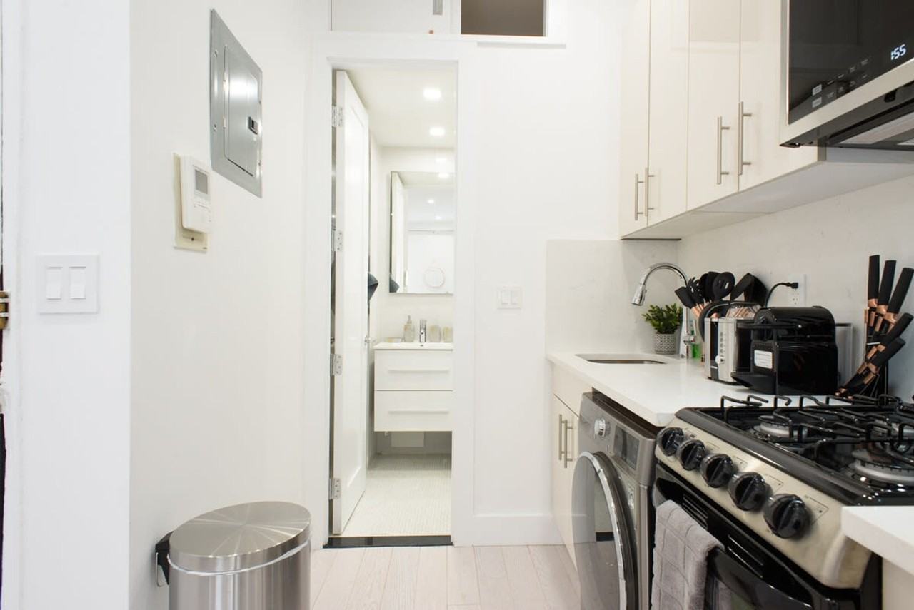 149 E 62nd St #1021871P - Photo 6 of 19
