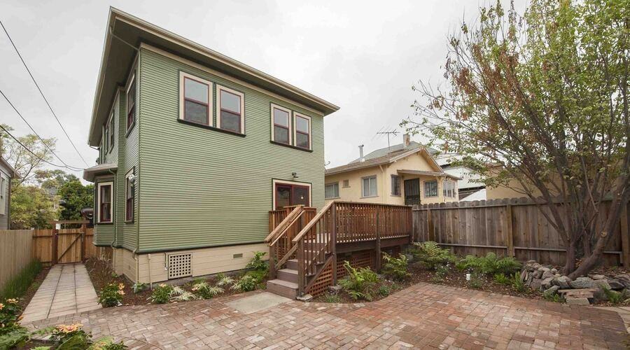 1840 63rd St - Photo 2 of 12