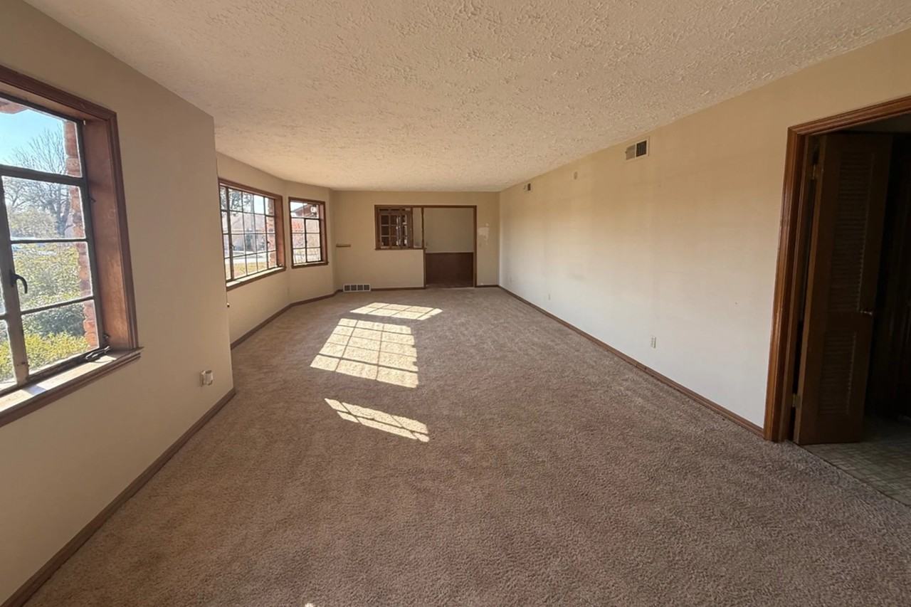 3601 Nw 62nd St - Photo 2 of 31