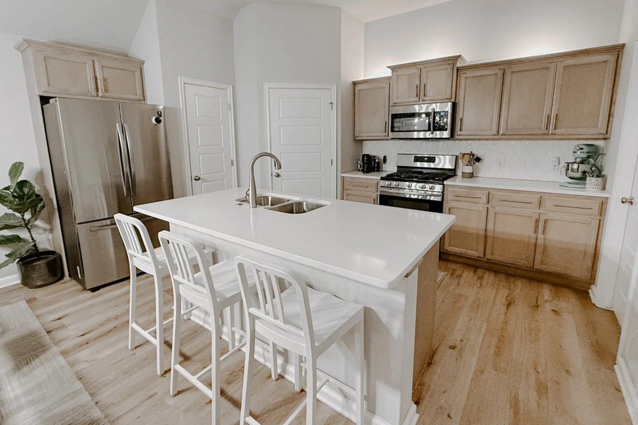 928 Sw 139th St - Photo 2 of 21