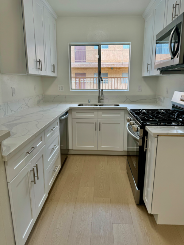 12755 Vanowen St #18 - Photo 3 of 10