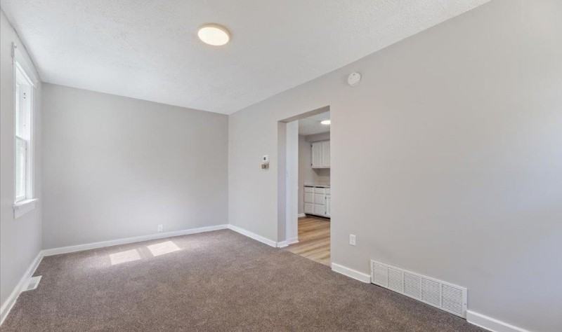 8008 State St - Photo 4 of 4