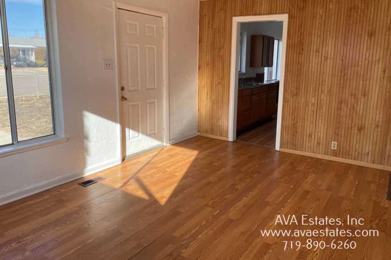 2710 3rd Ave - Photo 3 of 9