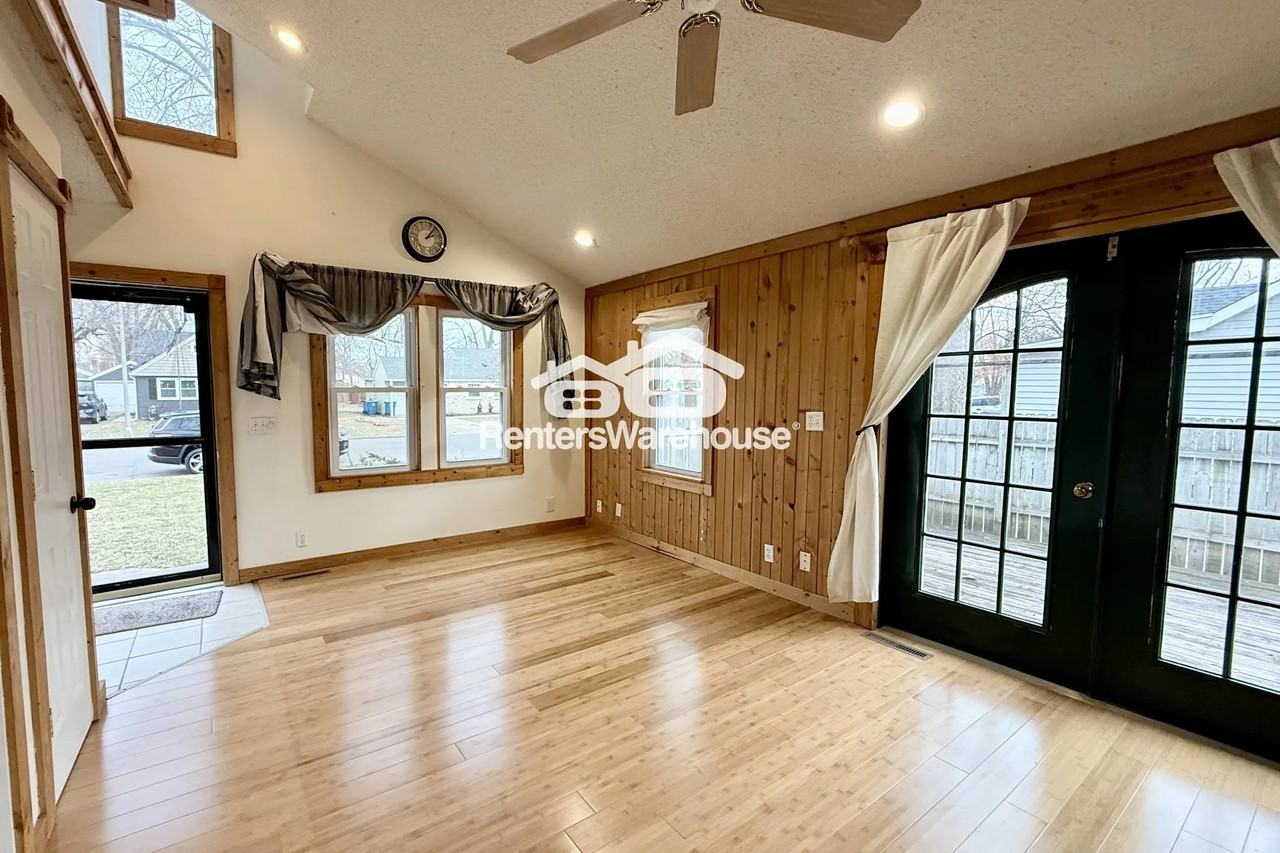 7416 Bryant Ave S - Photo 2 of 20