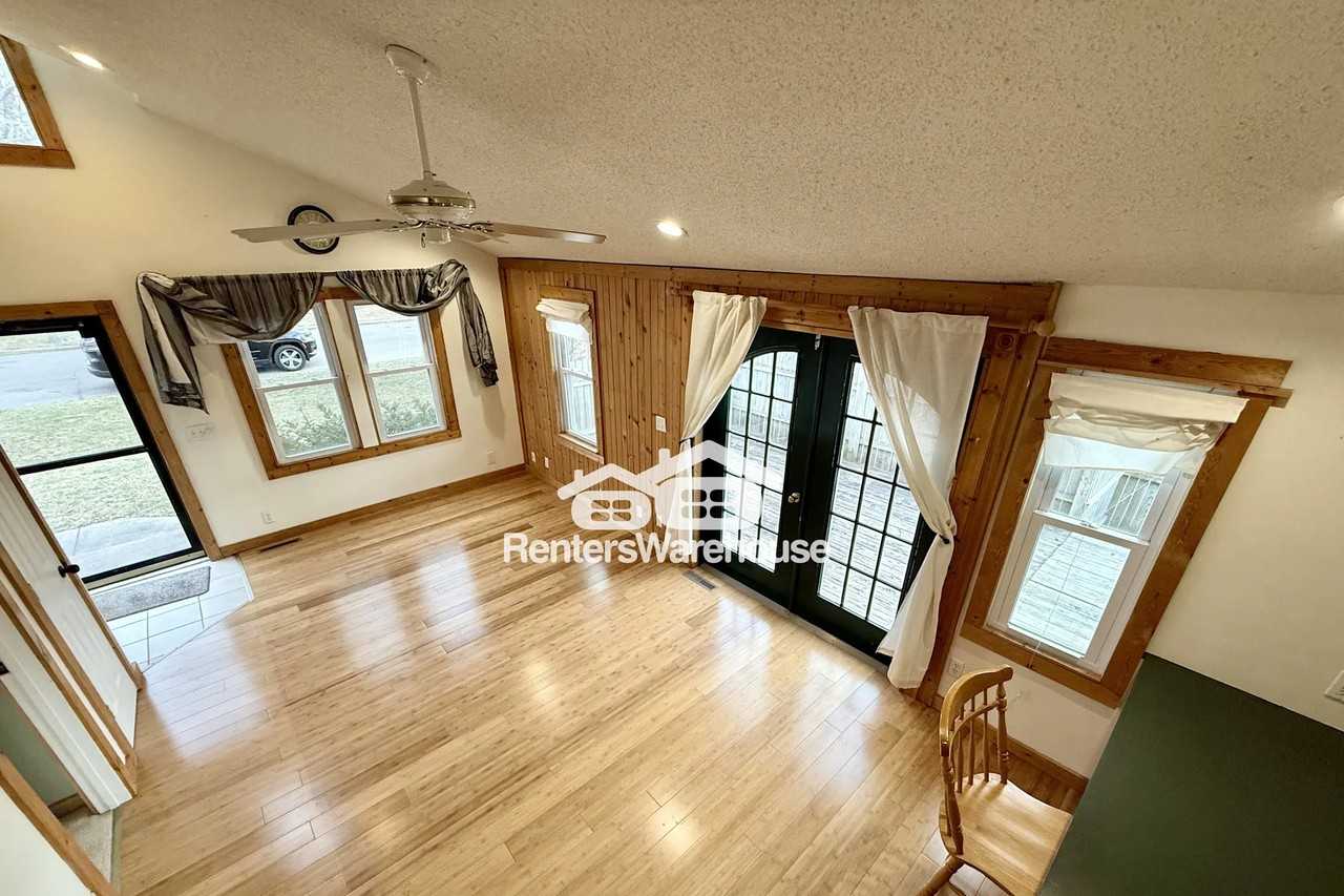 7416 Bryant Ave S - Photo 3 of 20