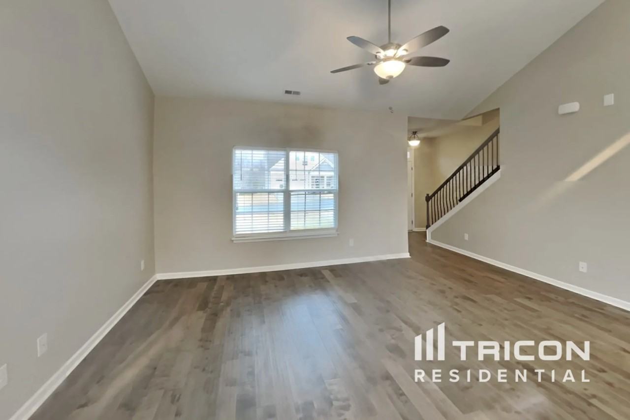 319 319 Wyburn Place Burns TN - Photo 2 of 18