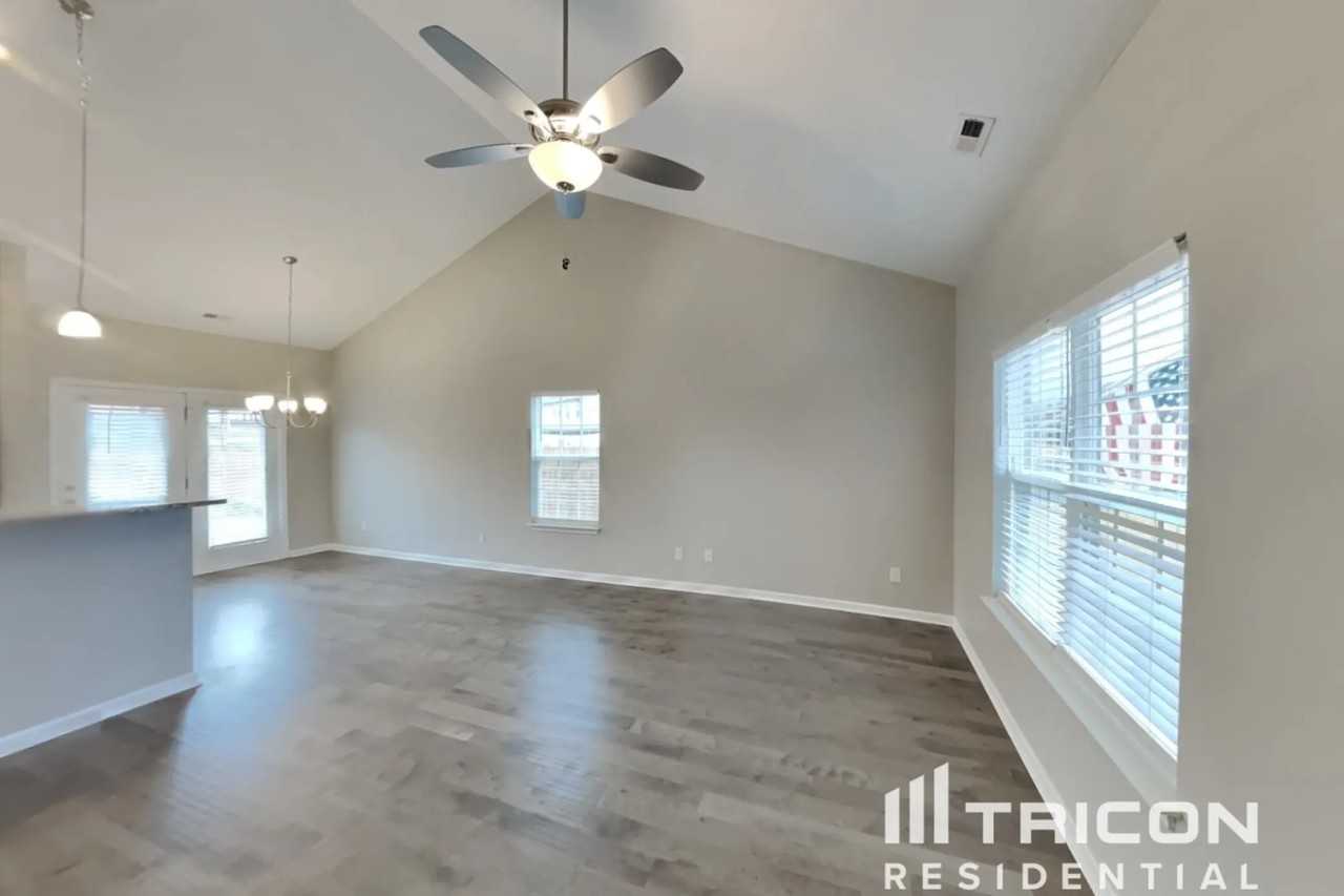 319 319 Wyburn Place Burns TN - Photo 3 of 18