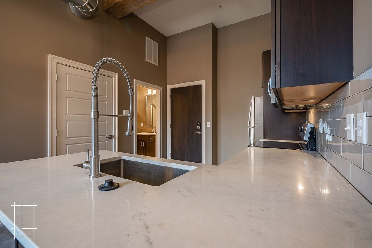 180 Detroit Ave - Photo 7 of 50