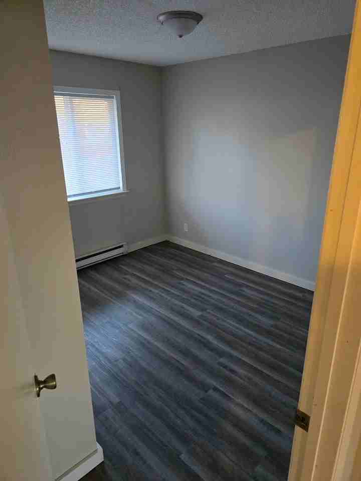 Sommerset Apartments - Photo 6 of 11