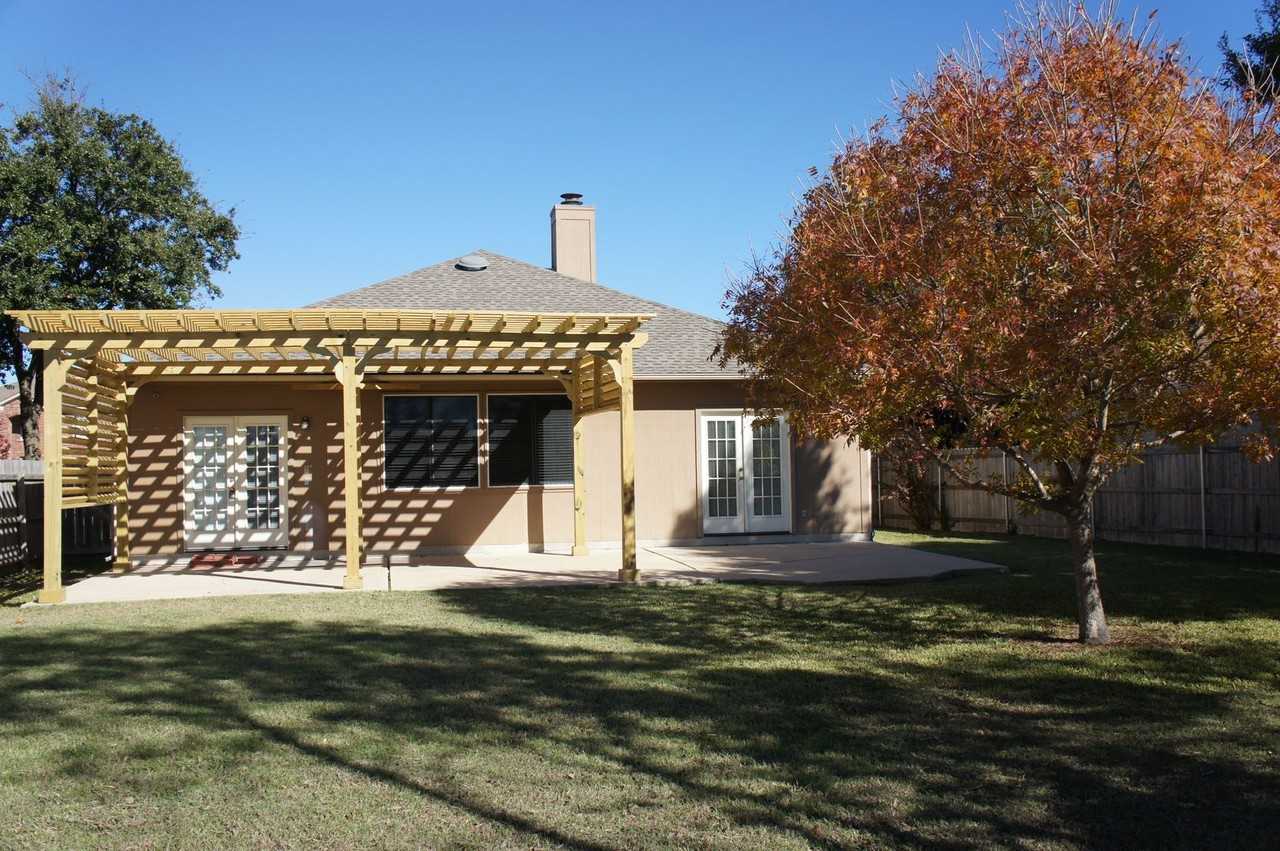 1637 Jerusalem Dr - Photo 2 of 15