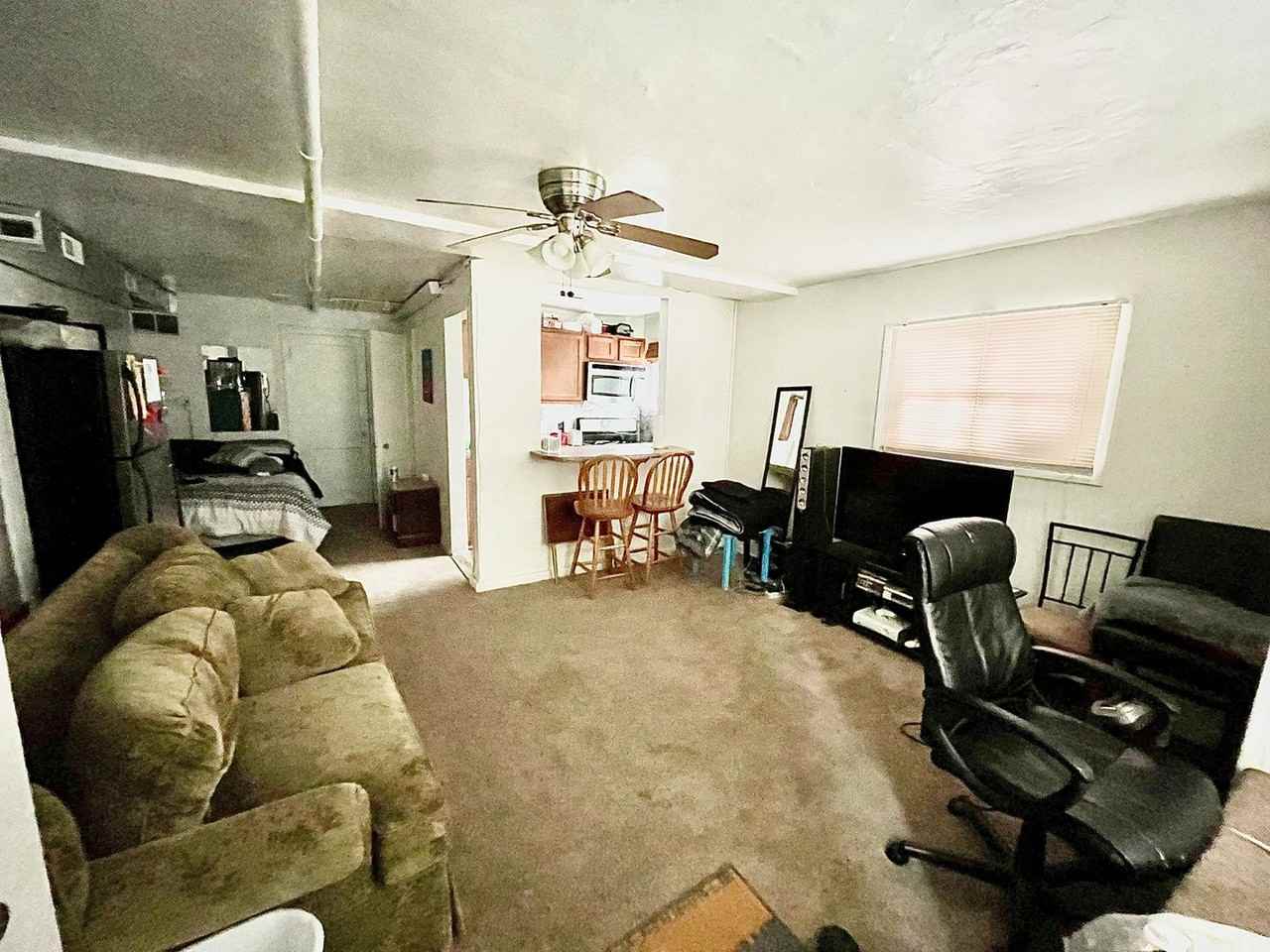 1350 ACM - Photo 4 of 7