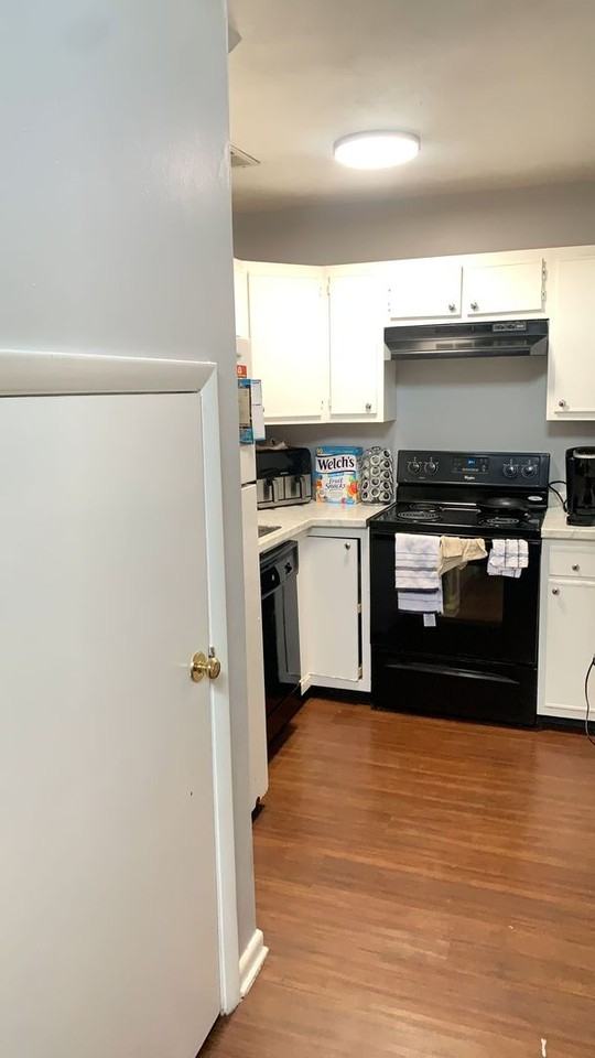 1456 Bradley Dr - Photo 3 of 20