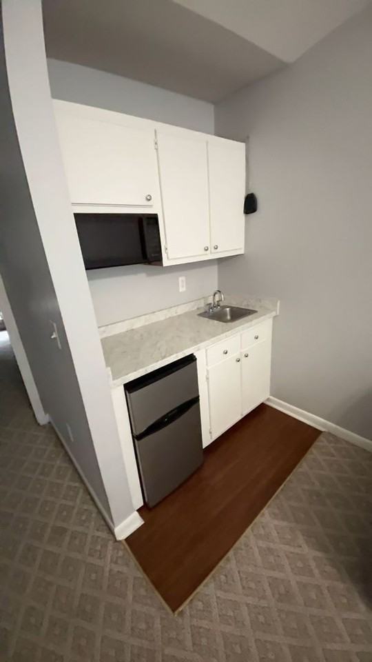 1456 Bradley Dr - Photo 6 of 20