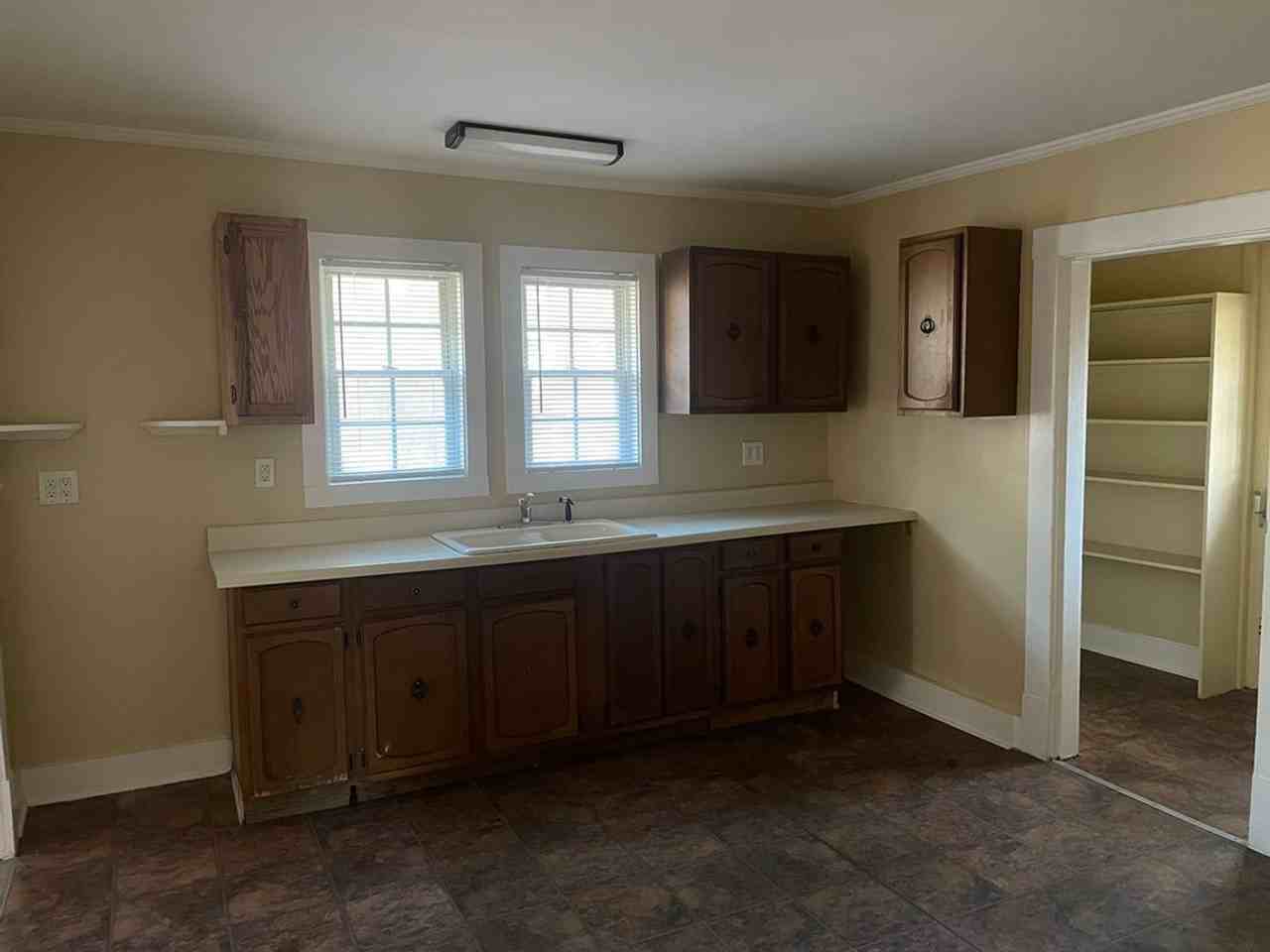 550 Marianna St - Photo 3 of 7