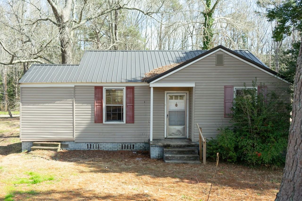803 Young St - Photo 2 of 16