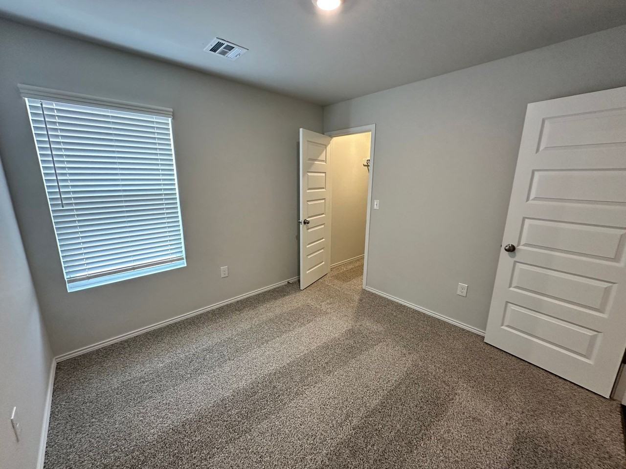 618 Nw 119th St - Photo 5 of 23