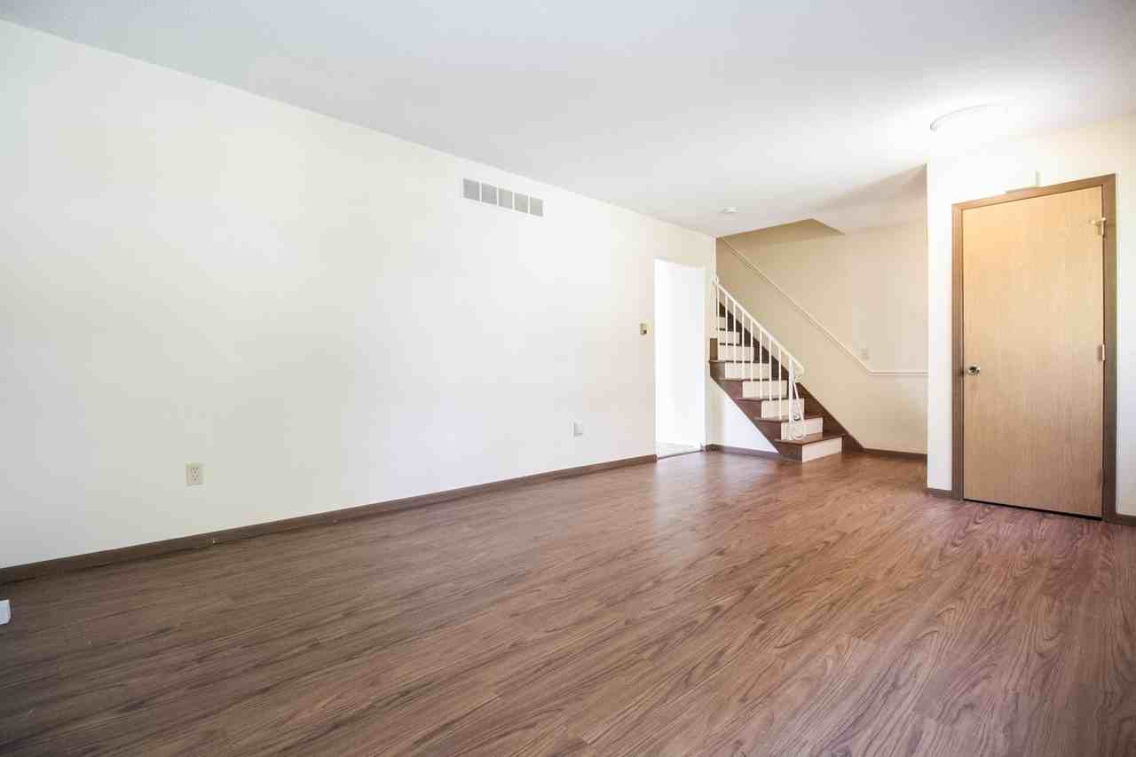 4415 Oak Creek Ln #NA - Photo 4 of 24