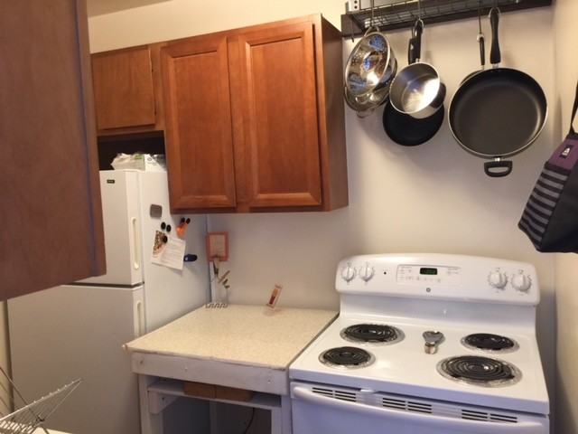 210 W Houghton Ave #B - Photo 3 of 11