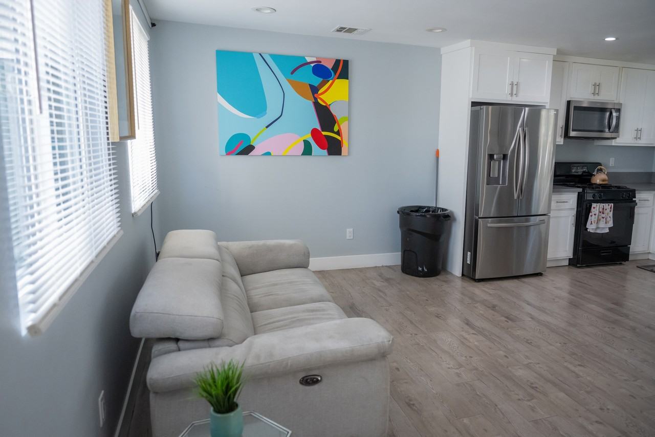 1635 E 33rd St #NA - Photo 6 of 9