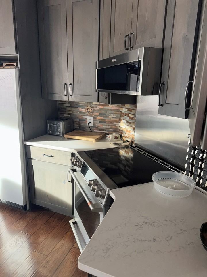 1256 Forest Hills Dr #NA - Photo 7 of 33