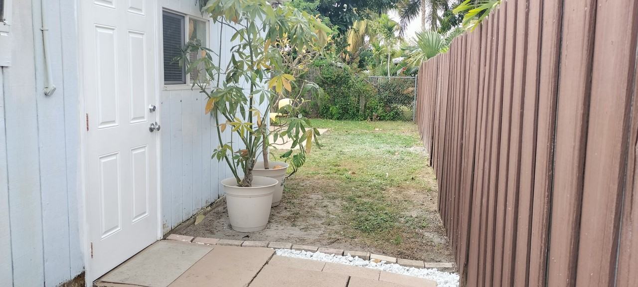 1217 Ne 13th Ave #BACK - Photo 4 of 11