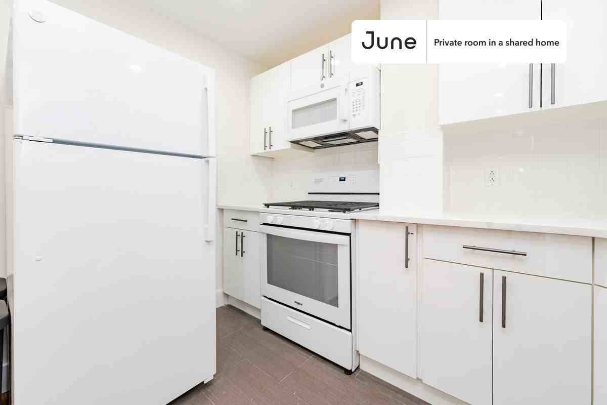 329 Pulaski St #A - Photo 5 of 12