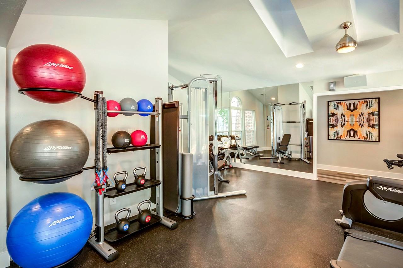 Amberton - Photo 3 of 19