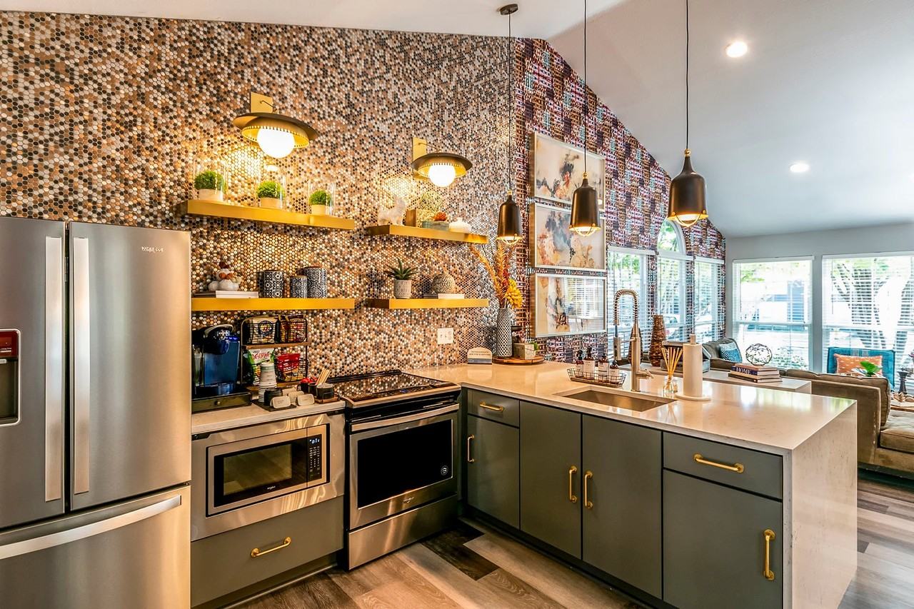 Amberton - Photo 5 of 19